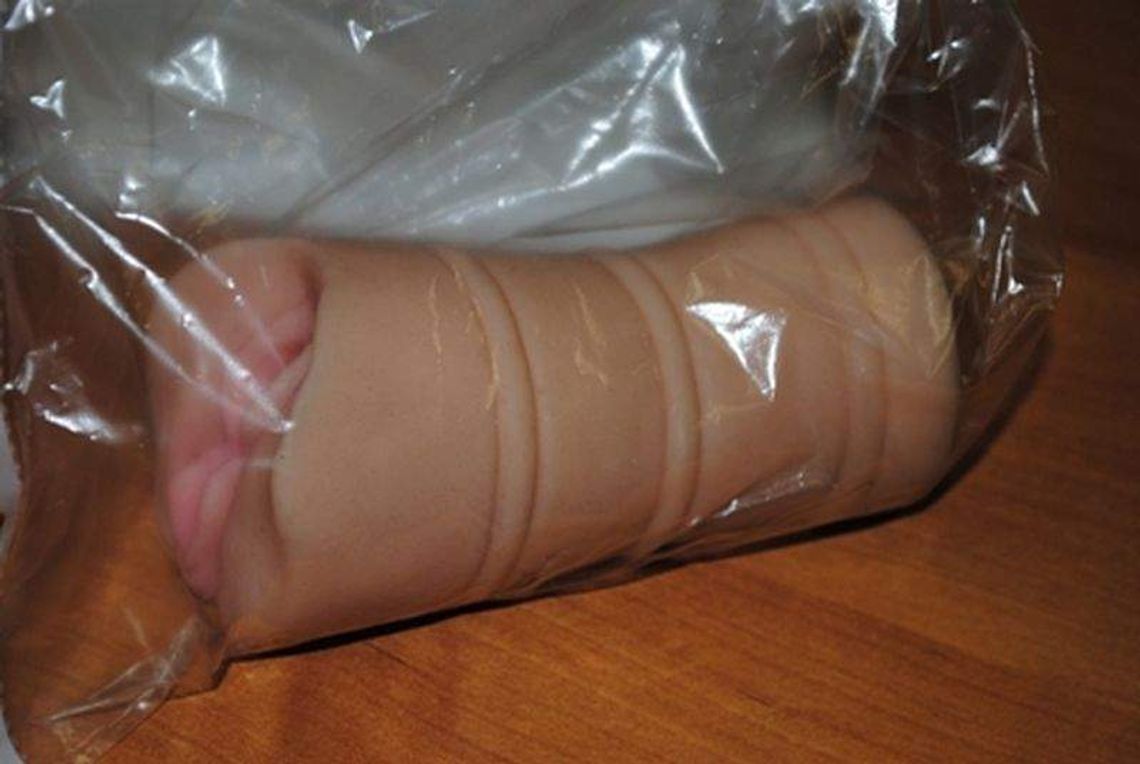 Groził sprzedawcy w sexshopie. Ukradł wibrator i sztuczną waginę