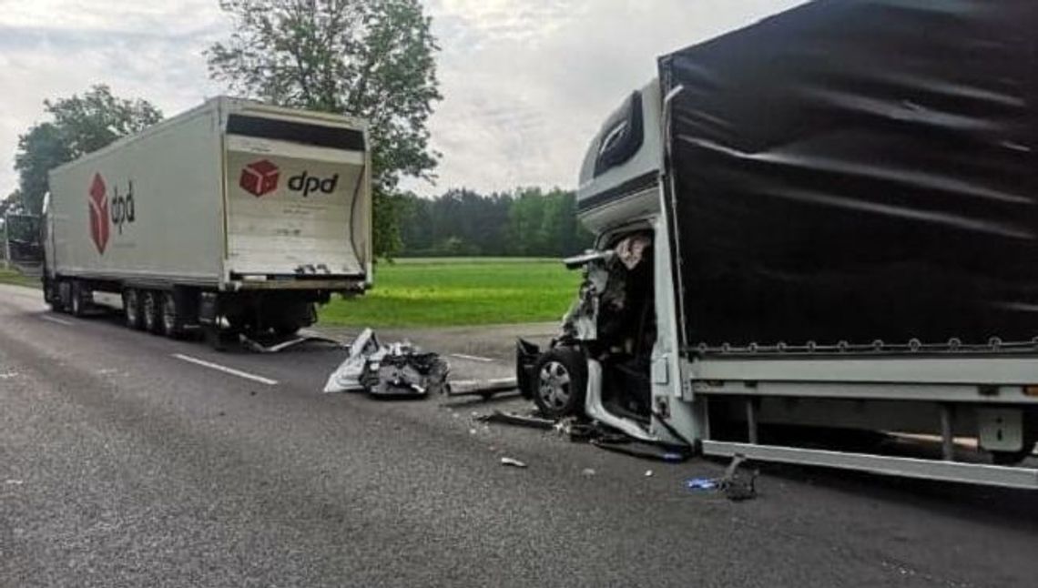 Groźny wypadek na DK nr 12. Trzy osoby w szpitalu