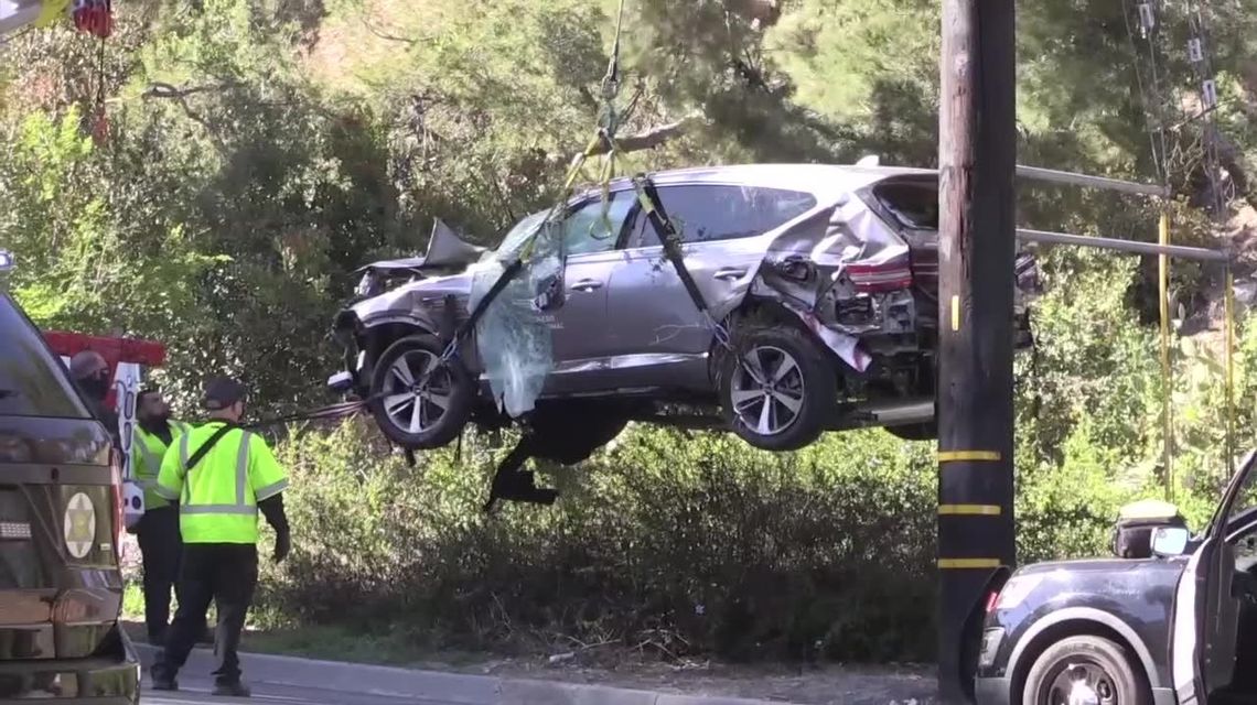 Groźny wypadek Tigera Woodsa. Auto kompletnie rozbite, sportowiec ma połamane obie nogi