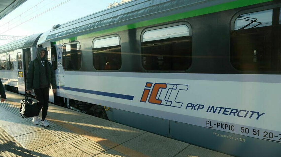 Grupy jadą pociągiem taniej. Nowa oferta PKP Intercity