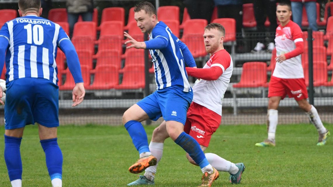 Gryf Gmina Zamość – Tomasovia 2:6. Świetna passa brutalnie przerwana