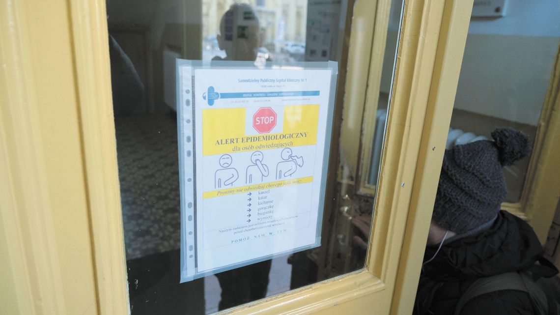 Grypa atakuje w Lubelskiem. Szpitale wstrzymują odwiedziny pacjentów lub ostrzegają Grypa atakuje w Lubelskiem. Szpitale wstrzymują odwiedziny pacjentów lub ostrzegają