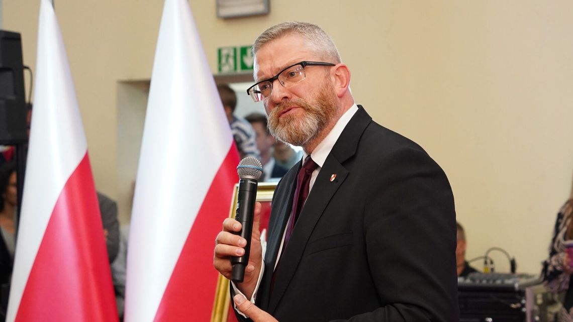 Grzegorz Braun bez immunitetu europosła Grzegorz Braun bez immunitetu europosła