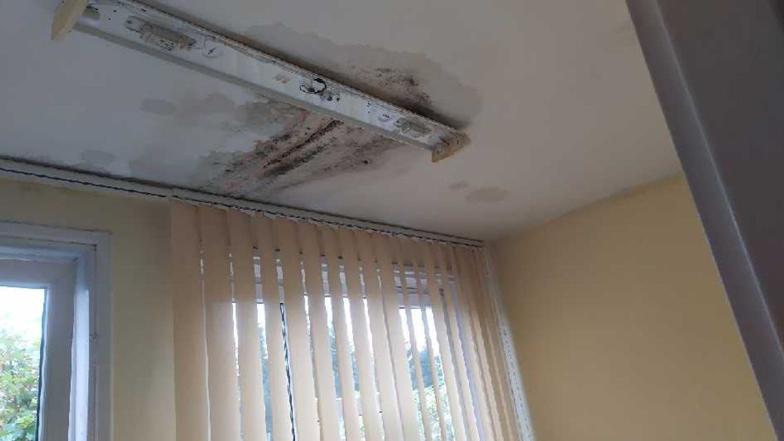 Grzyb na ścianach, zalane podłogi. Szpital w Lublinie prosi o pomoc