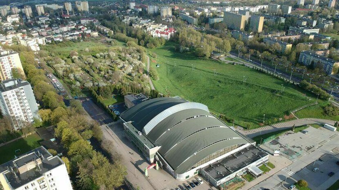 Hala Globus ma dostać patrona