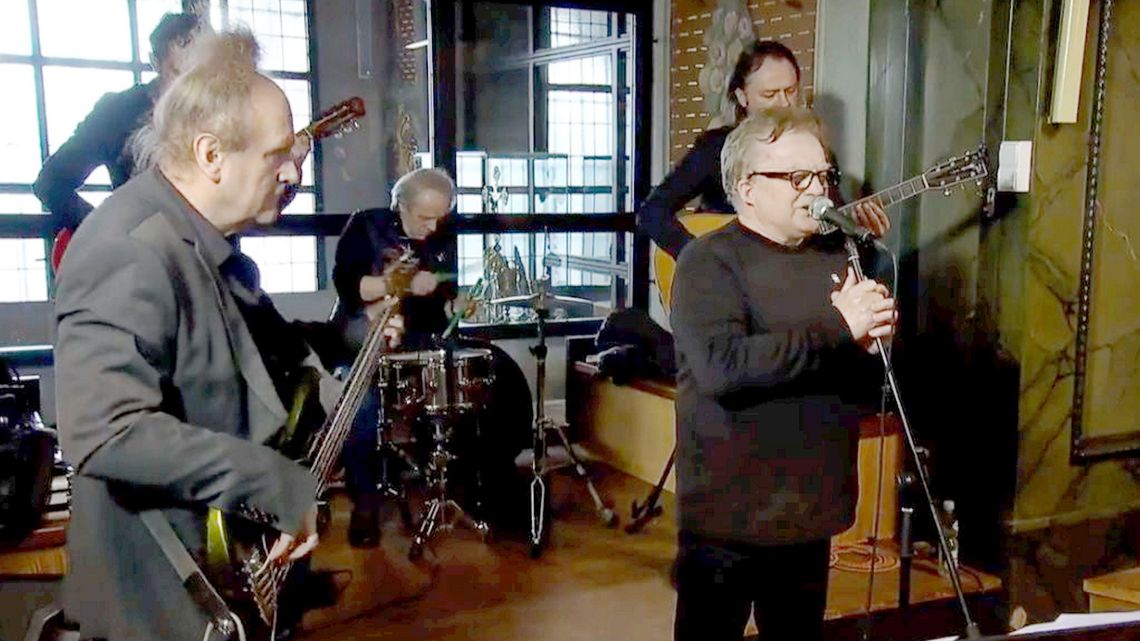 "Hallelujah" Cohena na ślubie w kościele nie przejdzie. Arcybiskup lubelski ograniczył listę utworów "Hallelujah" Cohena na ślubie w kościele nie przejdzie. Arcybiskup lubelski ograniczył listę utworów