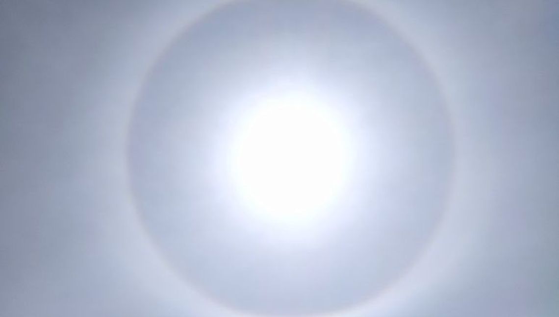 Halo w Lublinie. Ciekawe zjawisko optyczno- meteorologiczne widoczne w mieście