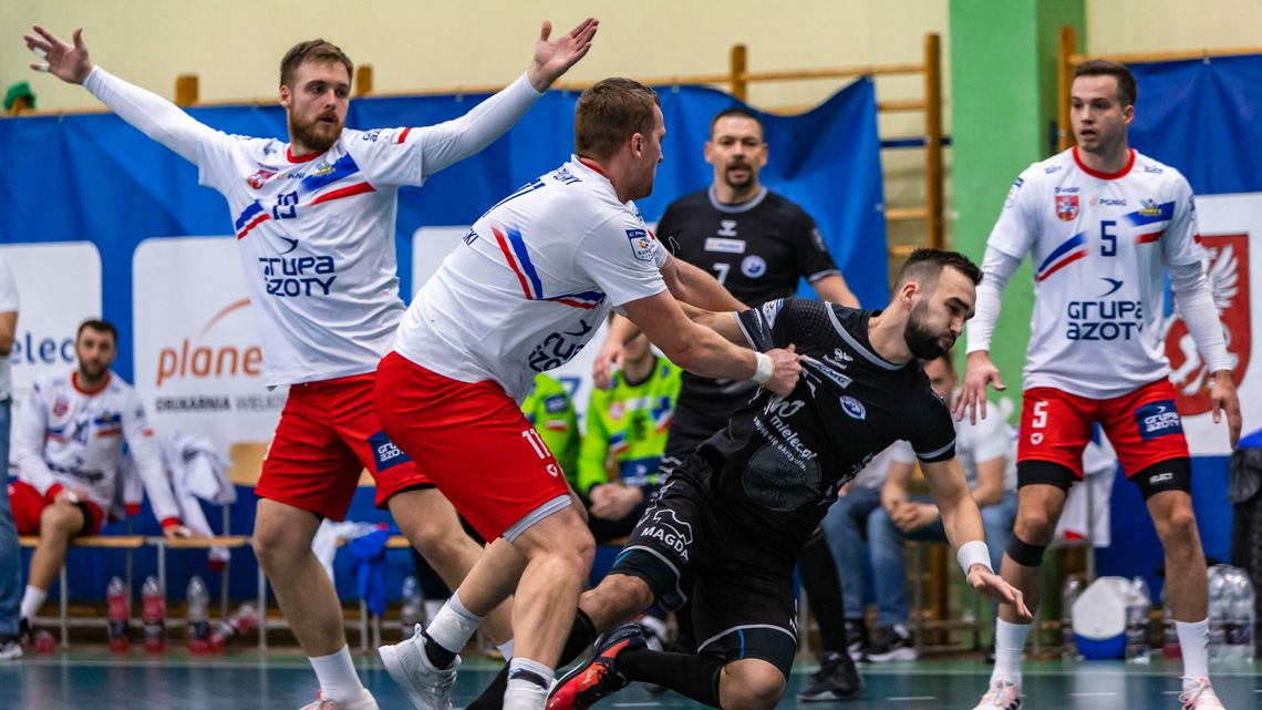 Handball Stal Mielec – Azoty Puławy 26:34. Zgodnie z planem Handball Stal Mielec – Azoty Puławy 26:34. Zgodnie z planem