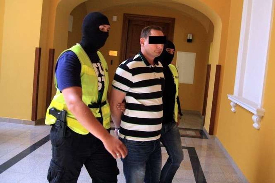 Handlarz śmiercią zostaje w areszcie. Sprzedawał m.in. PV8 i 3CMC Handlarz śmiercią zostaje w areszcie. Sprzedawał m.in. PV8 i 3CMC