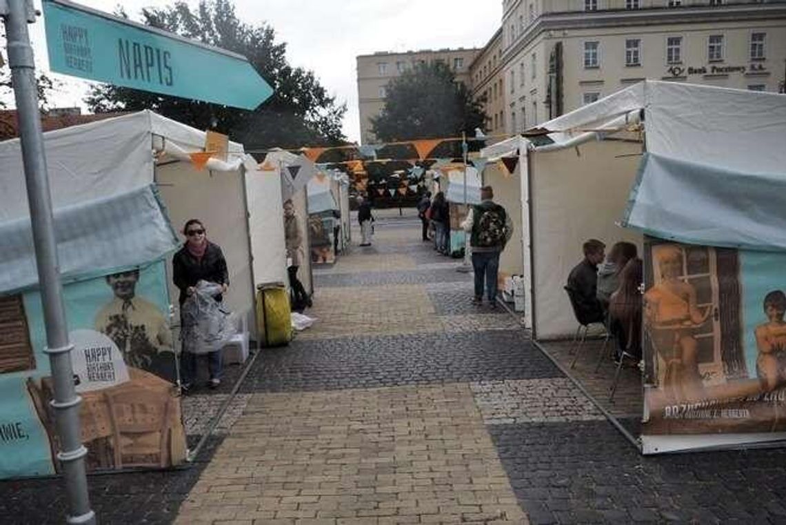 Happy Birthday, Herbert! Miasteczko poety w Lublinie (wideo) Happy Birthday, Herbert! Miasteczko poety w Lublinie (wideo)