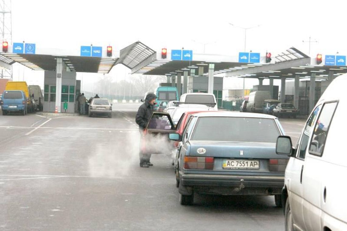 Haracz na granicy: Po ukraińskiej stronie trzymaj się za kieszeń Haracz na granicy: Po ukraińskiej stronie trzymaj się za kieszeń