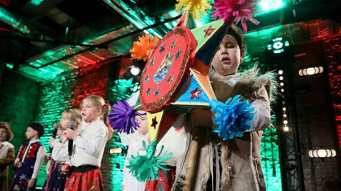 Hej kolęda, kolęda w CSK. Śpiewali i artyści, i publiczność Hej kolęda, kolęda w CSK. Śpiewali i artyści, i publiczność