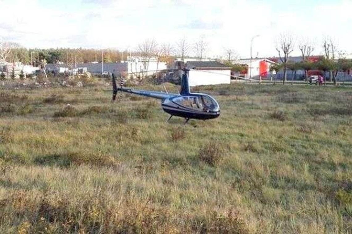 Helikopter wylądował w Kraśniku. Internauci pytają, policja sprawdza. Już wiadomo po co Helikopter wylądował w Kraśniku. Internauci pytają, policja sprawdza. Już wiadomo po co