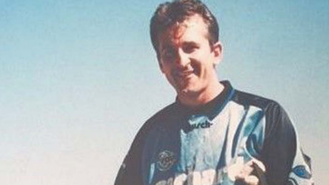 Historia piłki nożnej. Między słupkami stadionów ekstraklasy Historia piłki nożnej. Między słupkami stadionów ekstraklasy