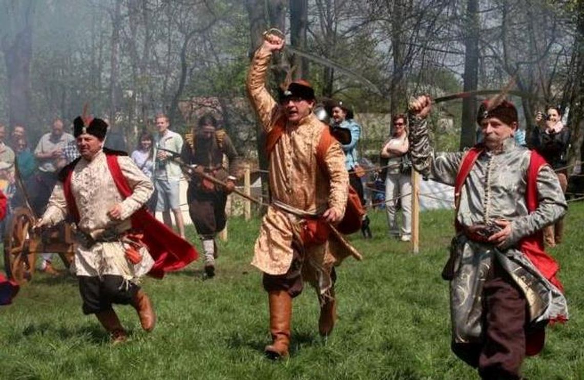 Historyczna Majówka w Zawieprzycach (zdjęcia)