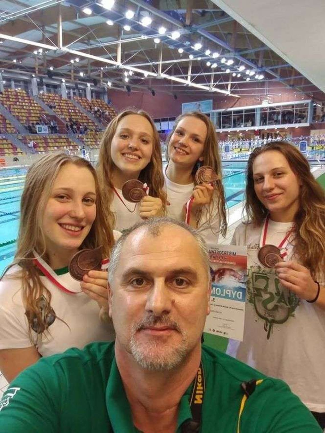 Historyczne medale pływackich sztafet AZS UMCS Lublin Historyczne medale pływackich sztafet AZS UMCS Lublin