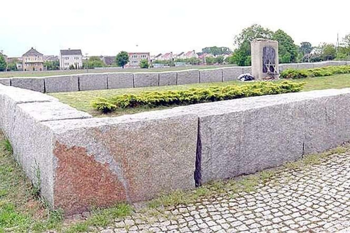 Historyk z Lublina chce ekshumacji Żydów w Jedwabnem. Zbiera podpisy pod projektem ustawy Historyk z Lublina chce ekshumacji Żydów w Jedwabnem. Zbiera podpisy pod projektem ustawy