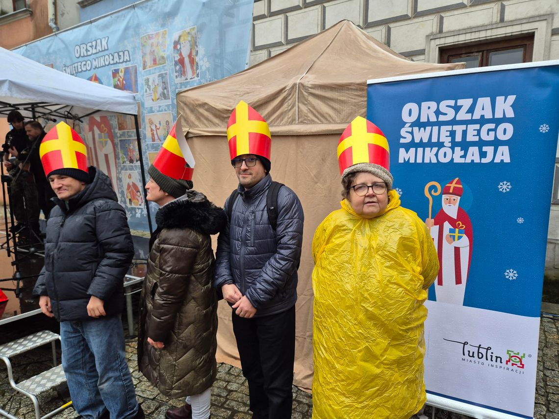 Ho ho ho! Mikołaj odwiedził Lublin i wraz z mieszkańcami przeszedł w kolorowym orszaku XII Orszak Św. Mikołaja w Lublinie