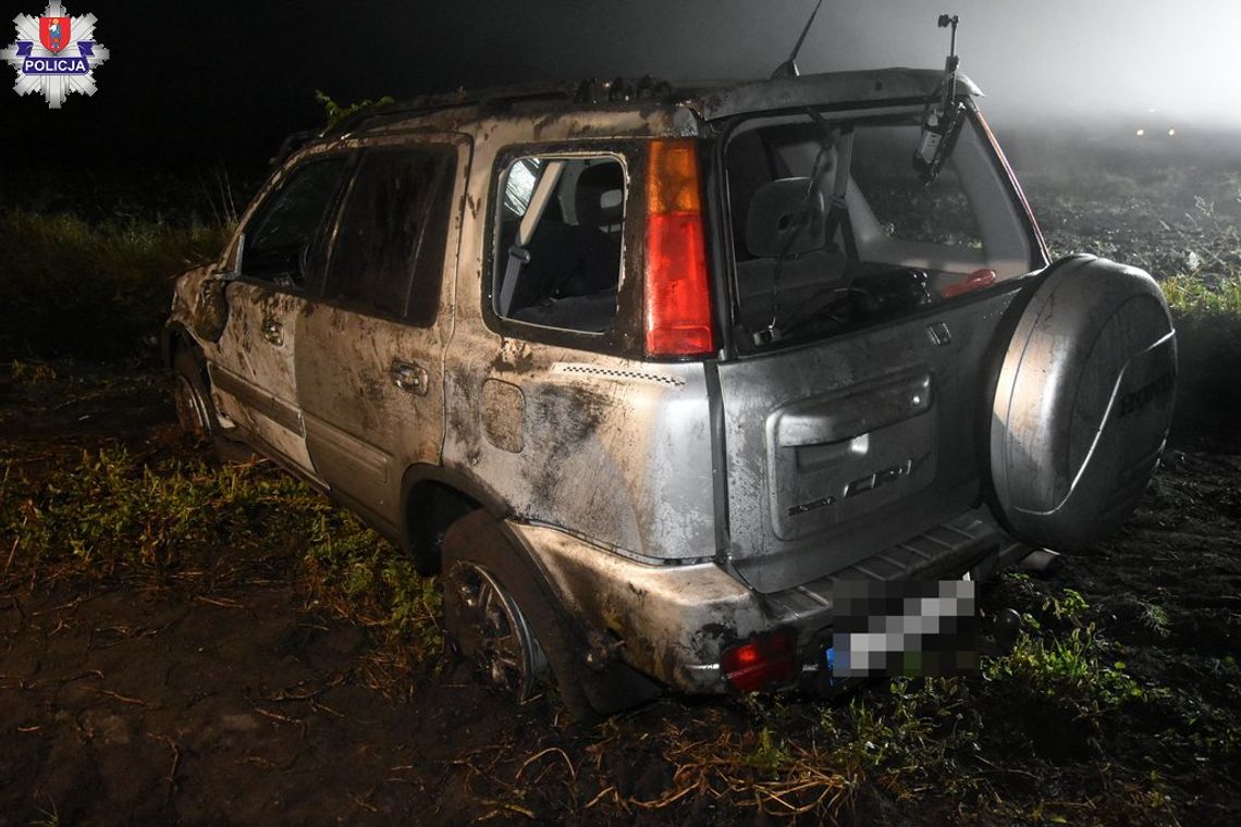 Honda dachowała na polu. 43-latek nie żyje