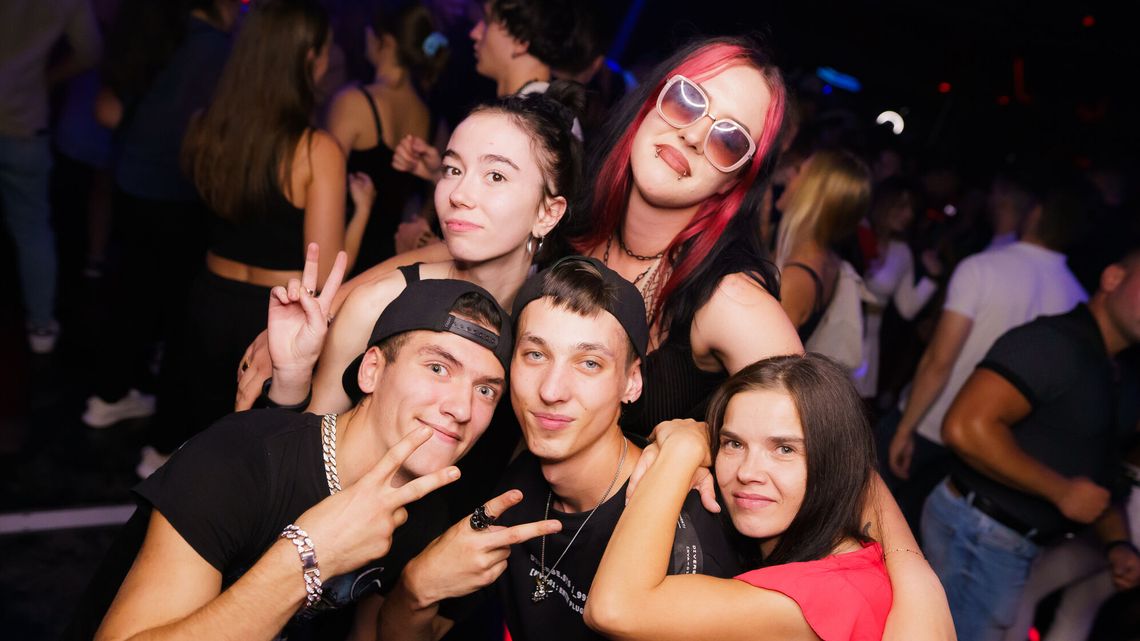 Hot shot - ostra impreza w Helium Club