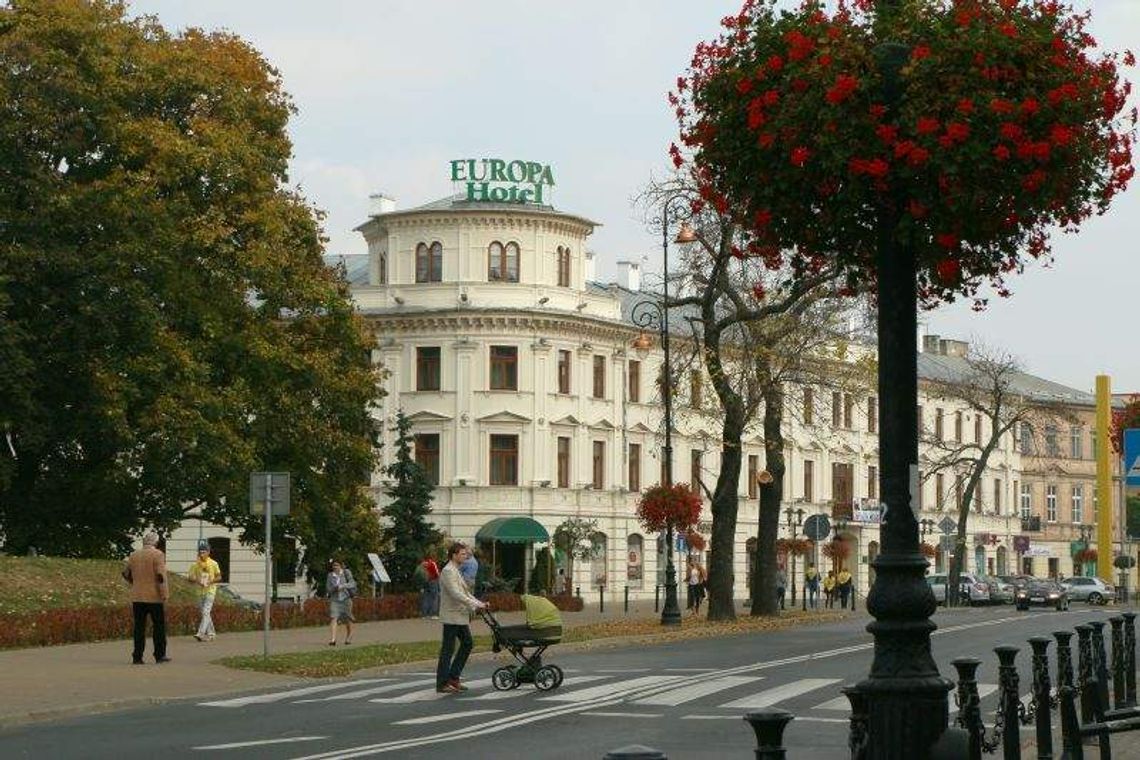 Hotel Europa już nie jest na sprzedaż. "To było sondowanie rynku"