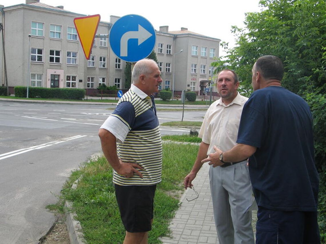 Hrubieszów: Oskarża poprzednie władze, bo \"chcą go zniszczyć\"