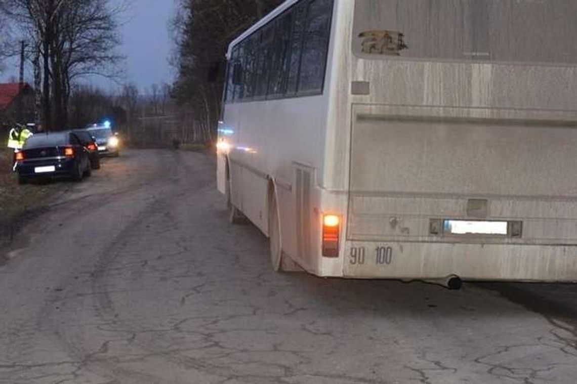 Huta: Omijał autobus, uderzył w 10-latka