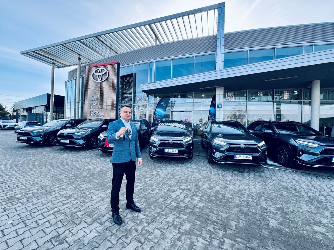 Firma Linetel Media Sp. z o.o. uzupełniła swoją flotę hybrydowych Toyot o sześć egzemplarzymodelu RAV4 Plug-in Hybrid, a wkrótce do parku dołączą cztery egzemplarze najnowszej odsłony SUV-a z hybrydą plug-in.