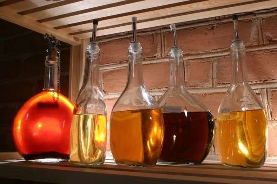 Hyćka, akacjówka i jaśmin. Jak zrobić dobrą nalewkę? Najważniejsze zasady Hyćka, akacjówka i jaśmin. Jak zrobić dobrą nalewkę? Najważniejsze zasady