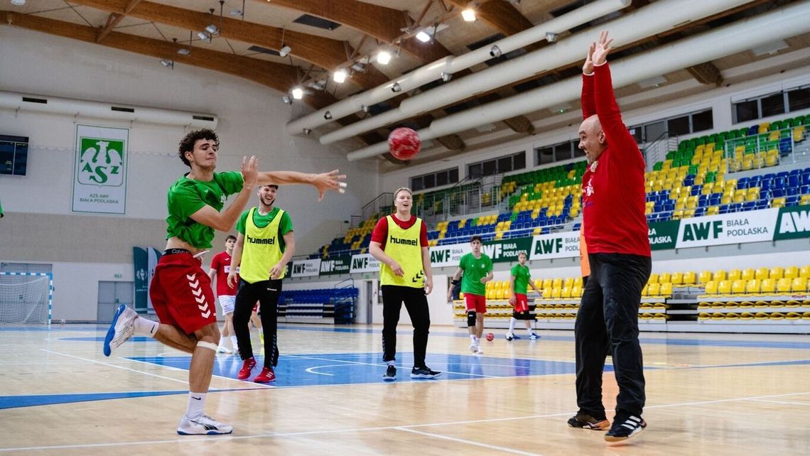 I Liga Centralna Piłkarzy Ręcznych: w derbach KPR Padwa lepsza od AZS AWF Biała Podlaska I Liga Centralna Piłkarzy Ręcznych: w derbach KPR Padwa lepsza od AZS AWF Biała Podlaska
