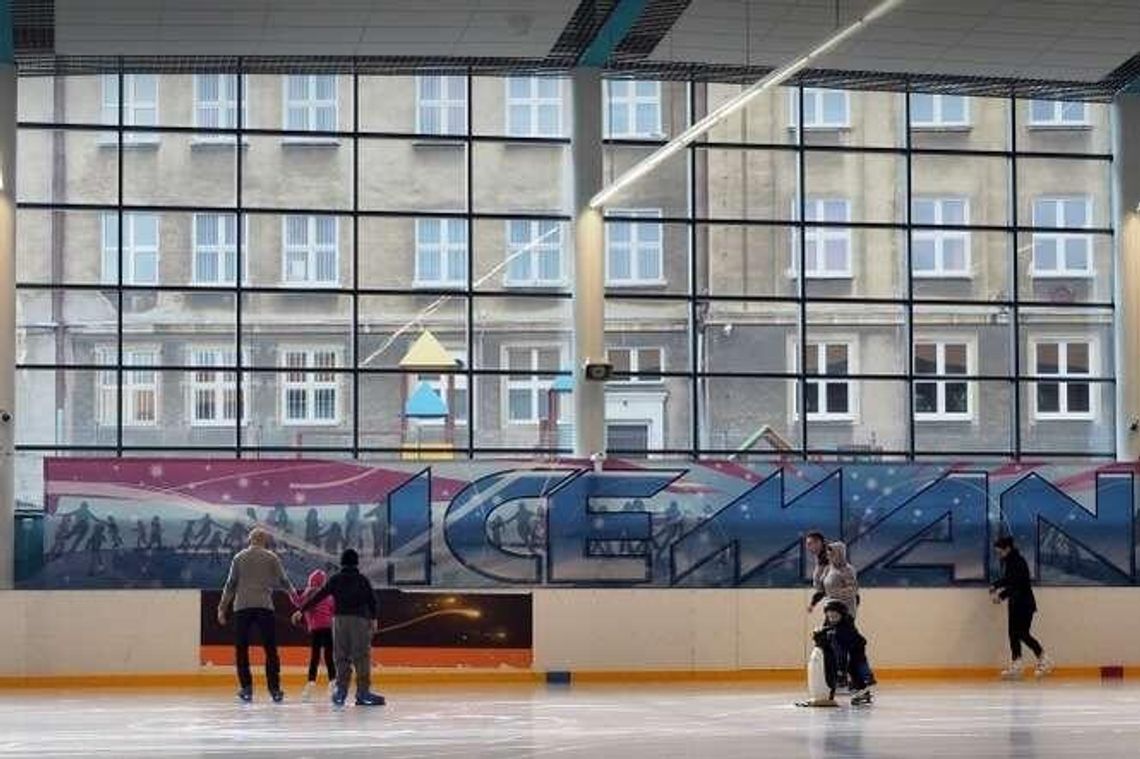 Icemania ma być gotowa jeszcze w tym miesiącu. Tafla się mrozi Icemania ma być gotowa jeszcze w tym miesiącu. Tafla się mrozi