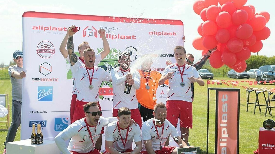 II Charytatywny Turniej w Piłkę Nożną Fundacji Grupy Aliplast. Zagrali w szczytnym celu [ZDJĘCIA]