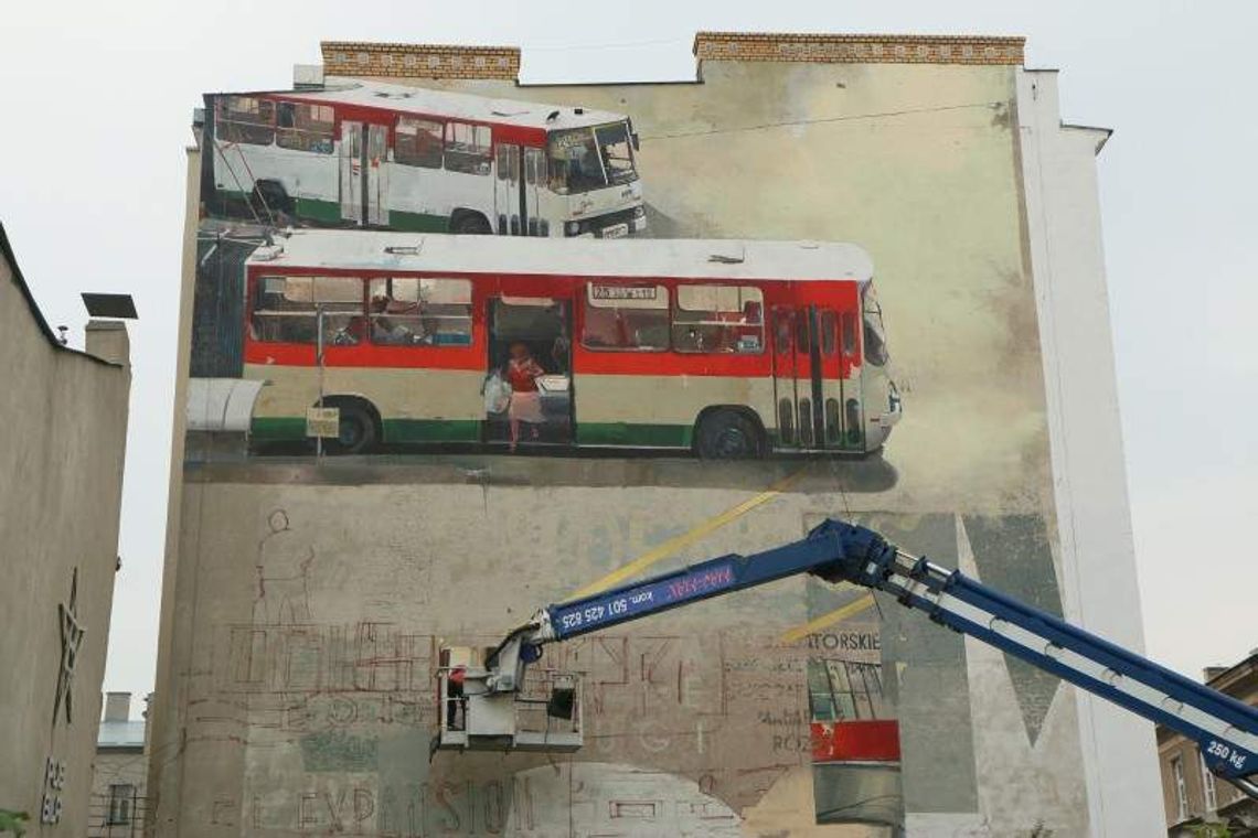 Ikarusami w XXI wiek. Nowy mural w Lublinie gotowy Ikarusami w XXI wiek. Nowy mural w Lublinie gotowy