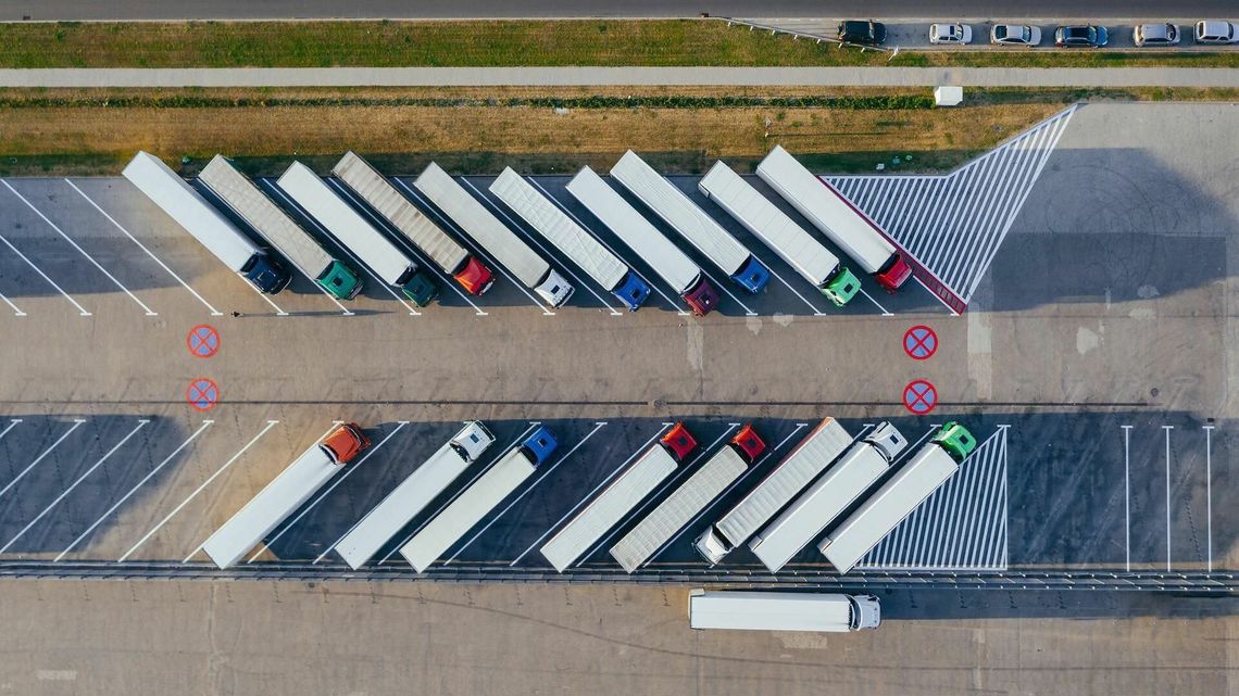 Ile może zarobić polski kierowca tira za granicą? Stawki i wymagania