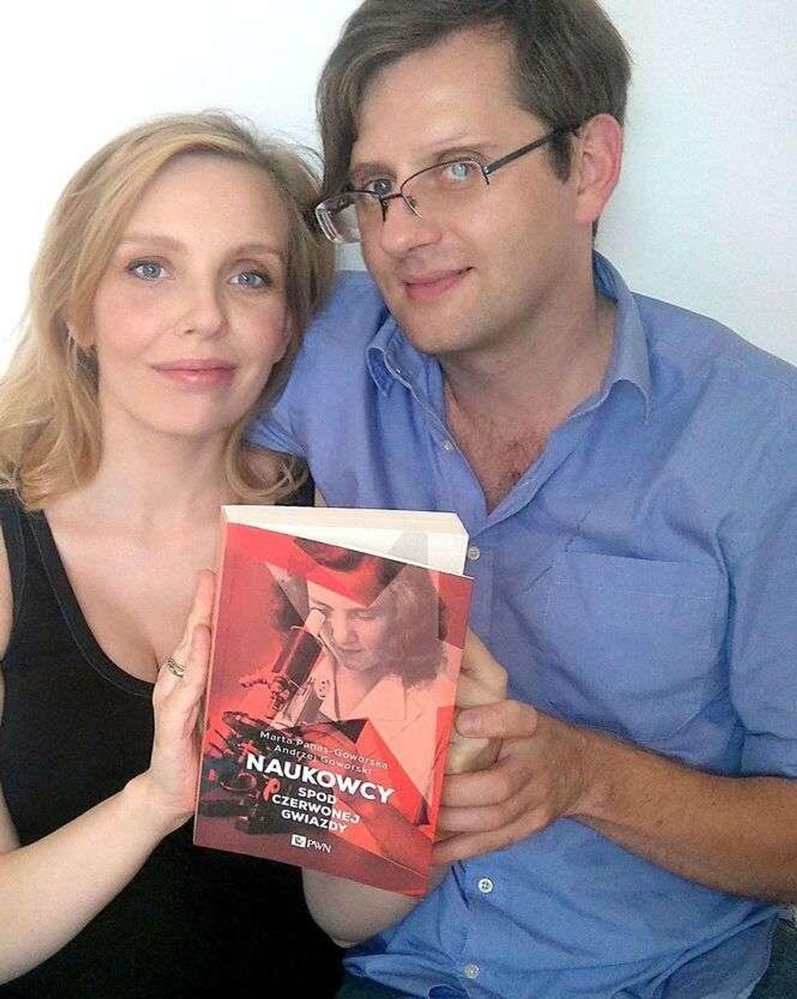 Ile trzeba przypadków, żeby zaistniała miłość... a ile, żeby książka. Przed premierą "Naukowców spod czerwonej gwiazdy"