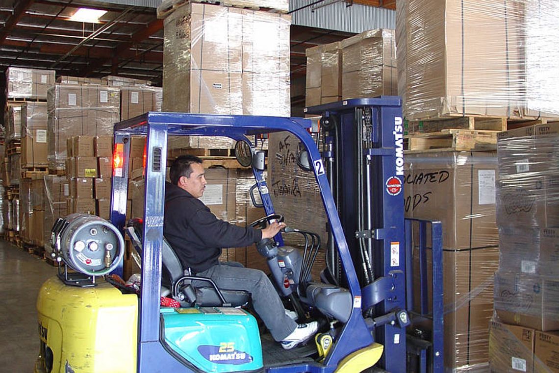 Ile zarabia magazynier, ile specjalista w UM Ile zarabia magazynier, ile specjalista w UM