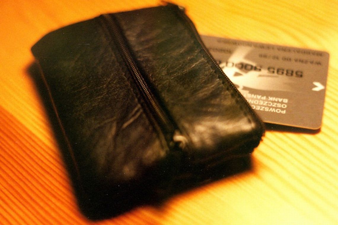 Ile zarabia urzędnik, a ile kierownik sklepu? Ile zarabia urzędnik, a ile kierownik sklepu?