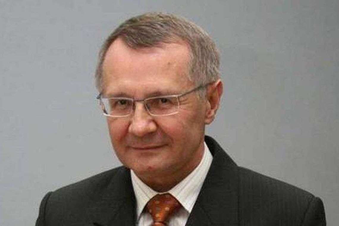 Ile zarobi prezydent Puław? Radni nie obniżyli pensji