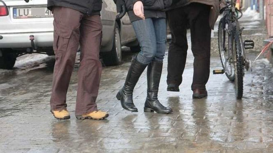 IMGW ostrzega: Może być ślisko na drogach i ulicach