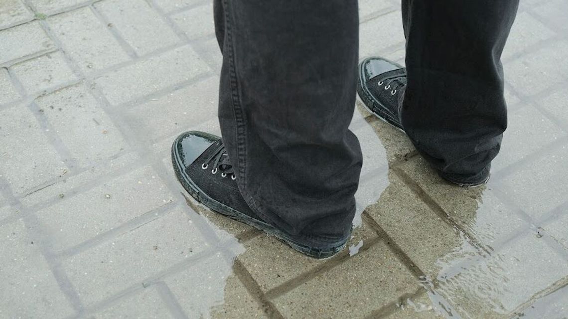 IMGW ostrzega przed ulewami, "zwłaszcza na północy regionu". Możliwe także burze