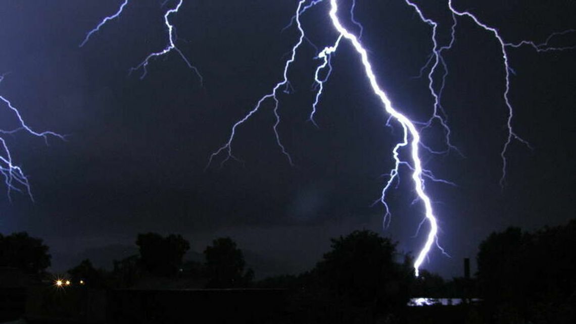 IMiGW wydał alert. Burze z gradem przejdą nad naszym regionem