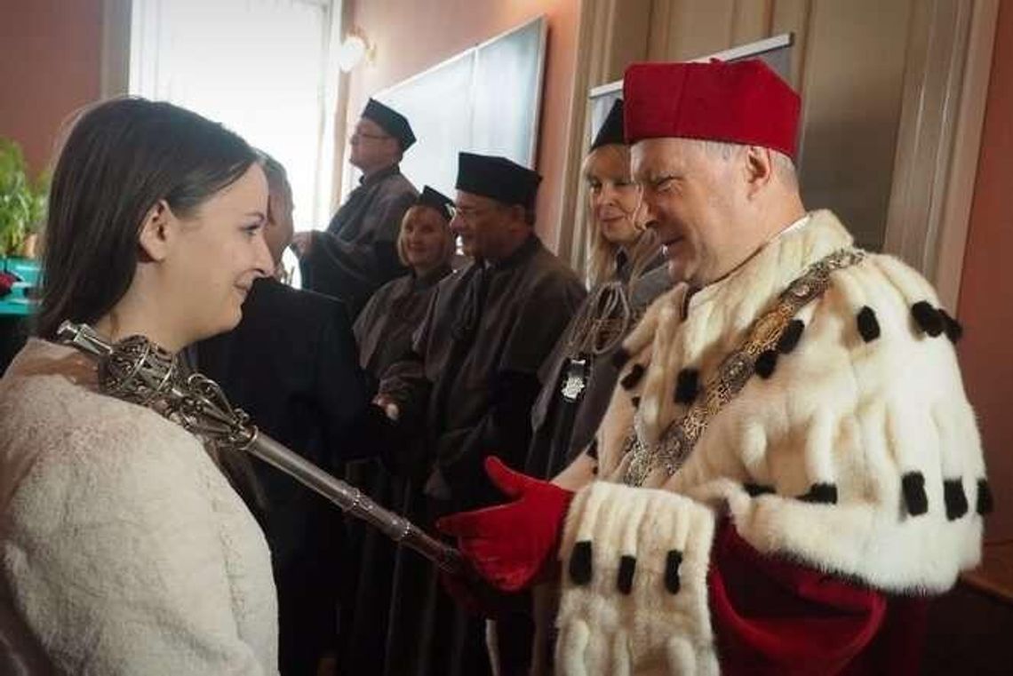 Immatrykulacja na UMCS. Prawie 9 tys. studentów na pierwszym roku Immatrykulacja na UMCS. Prawie 9 tys. studentów na pierwszym roku