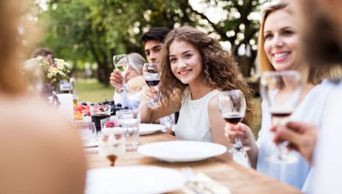 Impreza plenerowa i jej organizacja - najważniejsze informacje