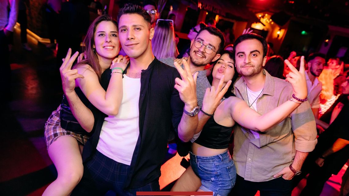 Impreza w rytmie latino w El Cubano. Zdjęcia