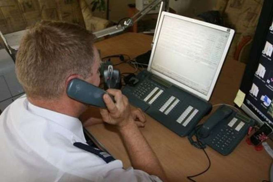 Imprezowicz zgubił drogę w lesie. Policjant pomógł przez telefon