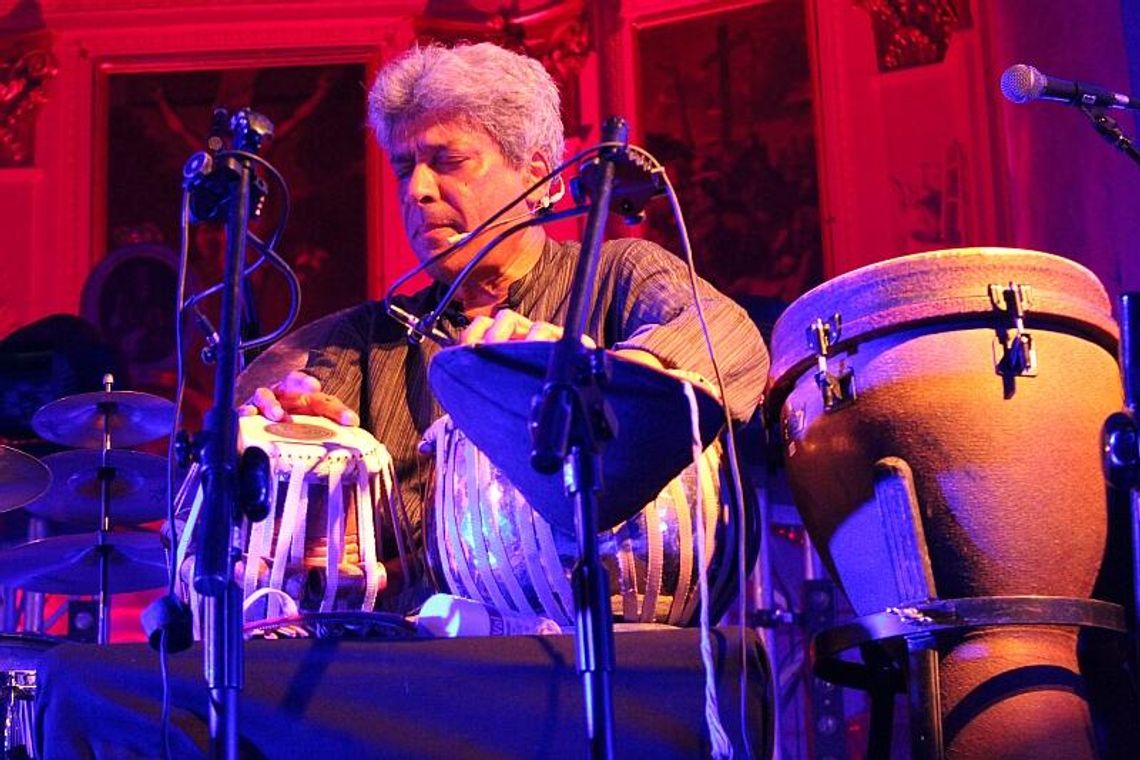 Inne Brzmienia: Jorgos Skolias i Trilok Gurtu (wideo)