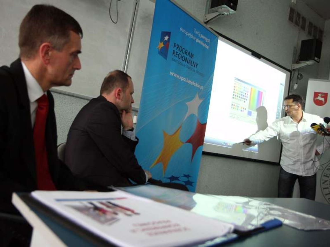 Interaktywna tablica, projektor i komputer dla każdej gminy Interaktywna tablica, projektor i komputer dla każdej gminy