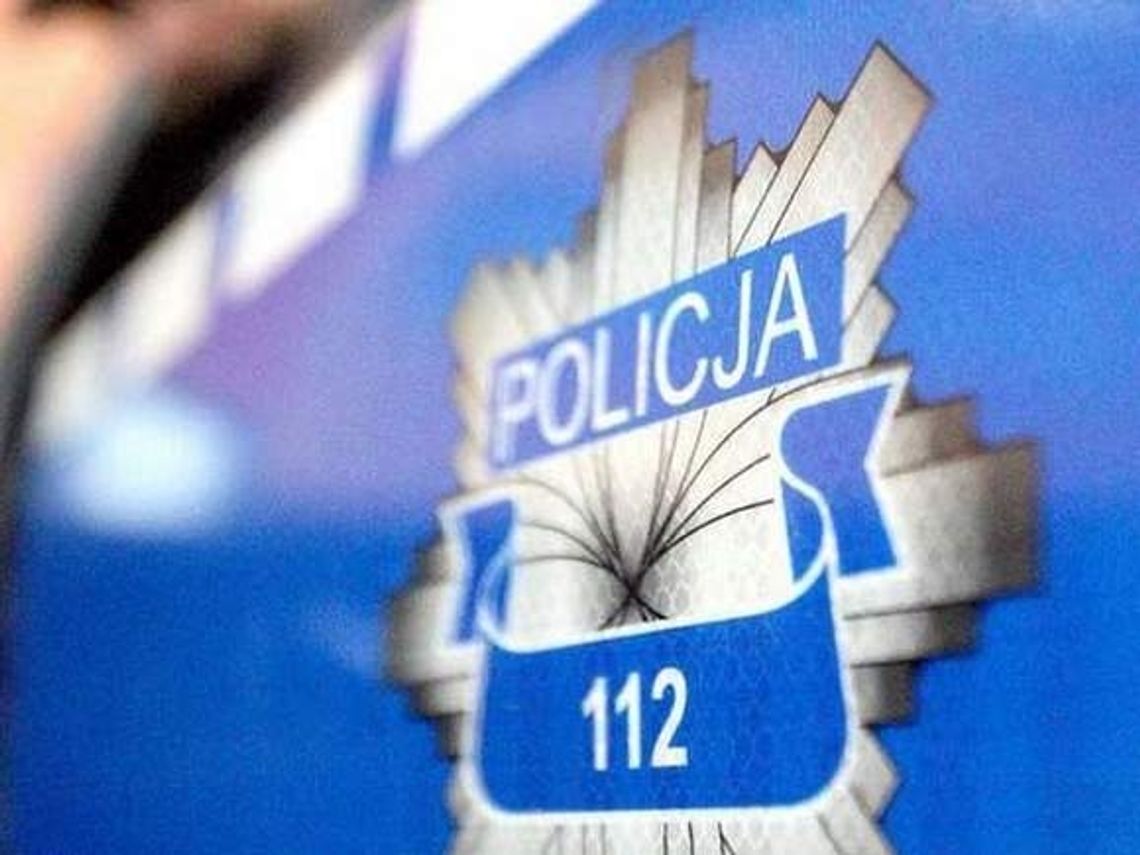 Interwencja na dachu w Koszalinie. Dziewczyna groziła, że skoczy