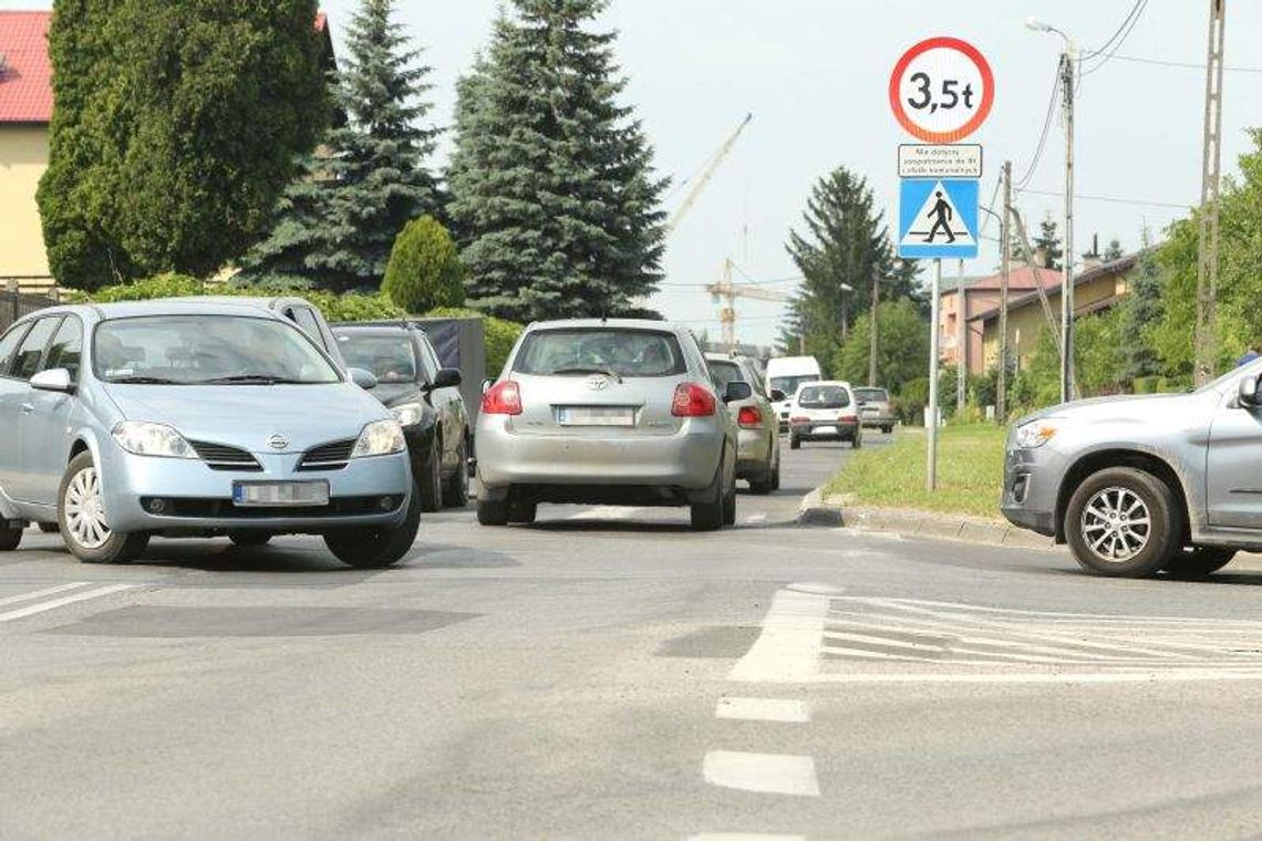 Inwestycje drogowe: Poszerzą ul. Walecznych, zbudują odwodnienie ul. Sławin Inwestycje drogowe: Poszerzą ul. Walecznych, zbudują odwodnienie ul. Sławin