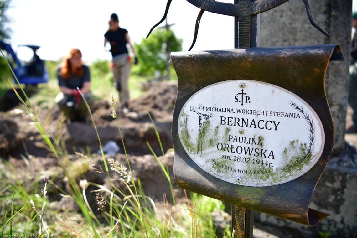 Prace poszukiwawcze IPN w dawnej Hucie Pieniackiej na Ukrainie, gdzie odkryto zbiorową mogiłę Polaków zamordowanych w 1944 roku.